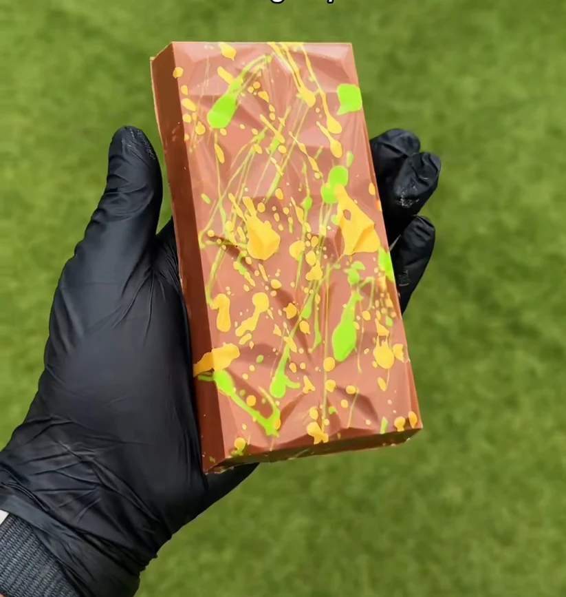 Dubai Chocolate Bar 200g - Belgian Milk Chocolate - Pistachio - Kunafa - Tahini - Image 5